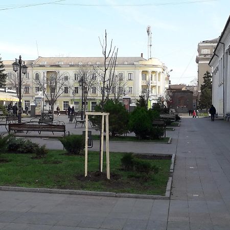 Апартаменты На Проспекте Почтовый Krivói Rog Exterior foto